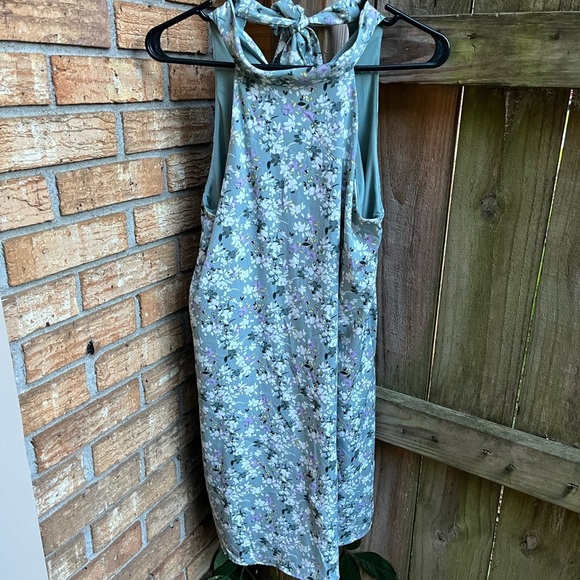 Gilli Floral Mini Dress - Blue and White - Picture 2 of 4